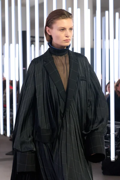 Look 52